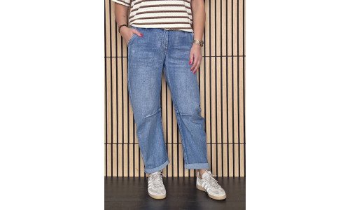 BARREL JEANS CHESS